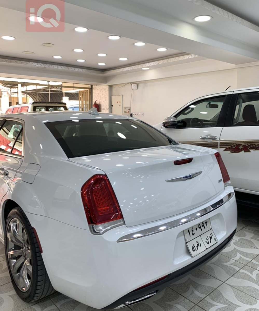 كرايسلر 300
